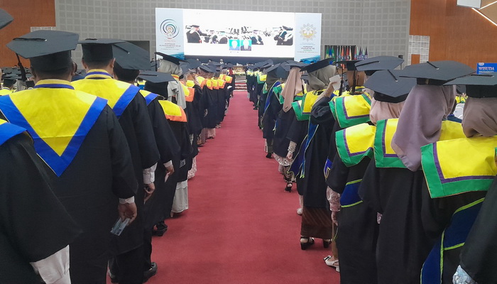 Terbesar, UMS Gelar Wisuda Periode I 2022/2023 Diikuti 2.778 Peserta, Raih Penghargaan LEPRID