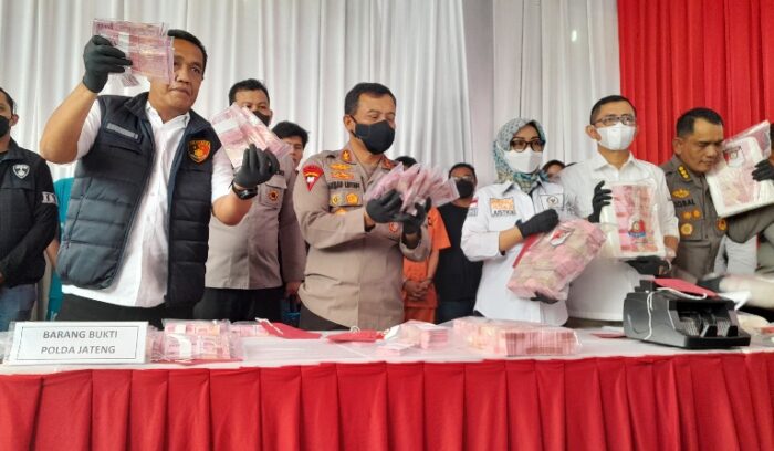 Terbongkar Tempat Percetakan Upal di Sukoharjo, Barang Bukti Siap Edar Rp1,260 Miliar