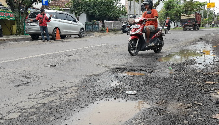 Klaim Bina Marga Sukoharjo, Rutin Perbaiki Jalan Rusak Tapi Hanya Tambal Sulam