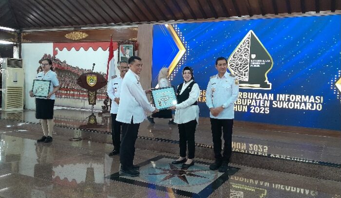 18 PPID Kabupaten Sukoharjo Raih Anugerah Keterbukaan Informasi Publik