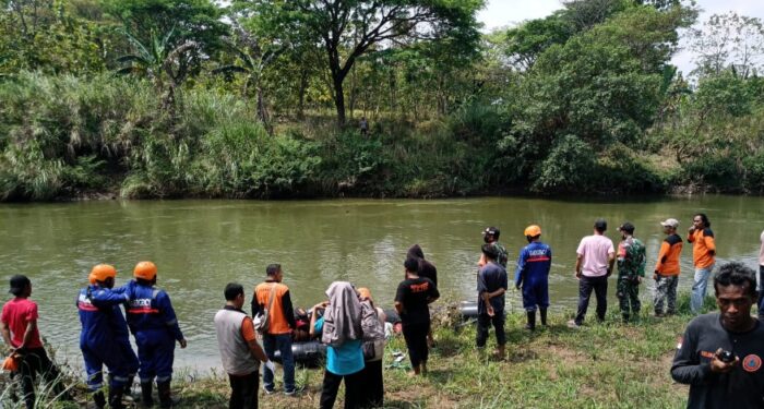 Nekat Terjun ke Sungai Bengawan Solo, Seorang Siswi SMP di Sukoharjo Masih Dalam Pencarian