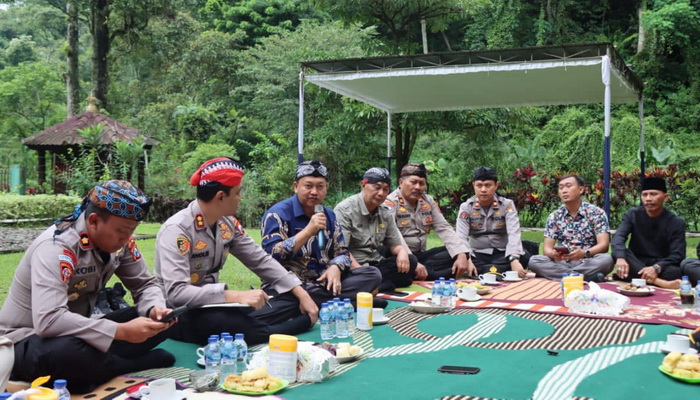 Program Jumat Curhat, Kapolres Malang Dengar dan Tanggapi Aspirasi Warga Singosari