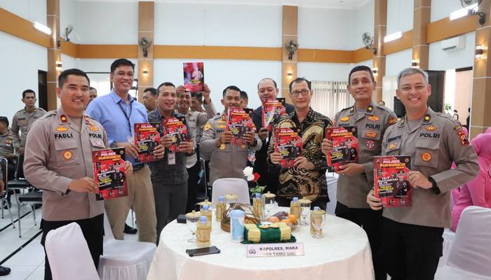 Akhir Masa Tugas, Kapolres Purworejo Launching Majalah Presisi ‘Polres Purworejo News’