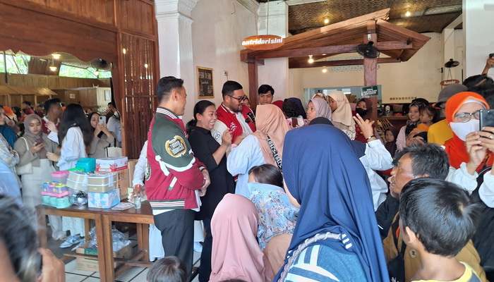 Ribuan Warga Antusias Sambut Acara Madang Wareg Gratis di Purbalingga oleh Dimas dan Fahmi
