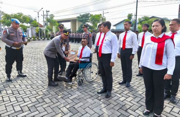 Berprestasi, Personel Polres Sukoharjo Dapat Penghargaan Dari Kapolres