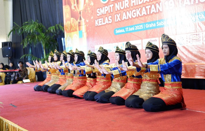 181 Siswa Lulus, SMP IT Nur Hidayah Surakarta Gelar Akhirussanah