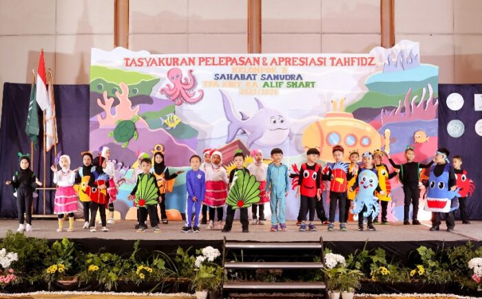 RA Alif Smart Usung Tema Unik Sahabat Samudera, Lepas 67 Siswa dengan Meriah