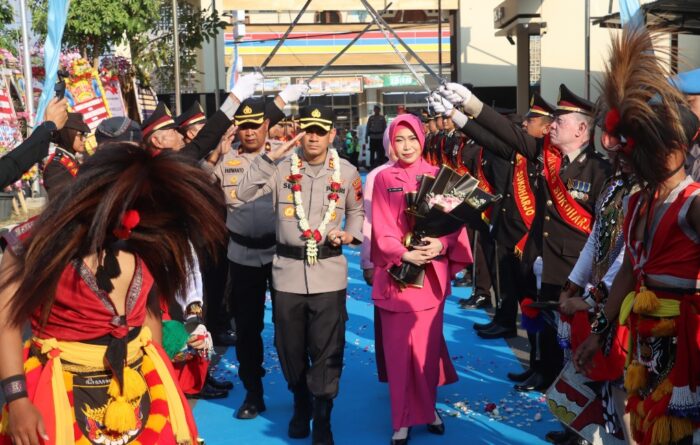 AKBP Andika Resmi Pimpin Polres Sukoharjo, Pisah Sambut Diwarnai Reog dan Pedang Pora