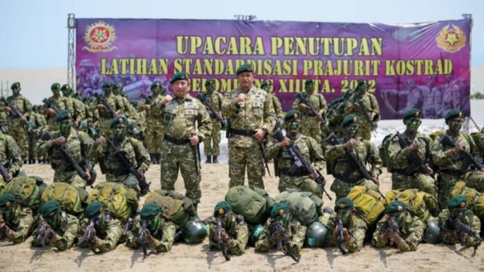 Dinilai Memiliki Integritas, Kapolri Dikukuhkan Pangkostrad Jadi Warga Kehormatan Kostrad