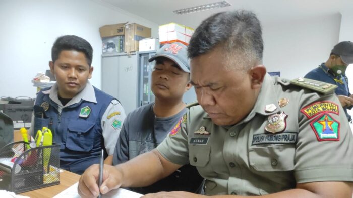 Operasi Gabungan Tertibkan Parkir Liar di Kota Malang