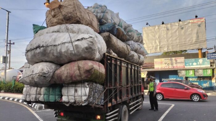 Berpotensi Picu Kecelakaan, Satlantas Sukoharjo Tindak Tegas Pelanggaran Kasat Mata