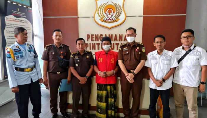 Kejari Nganjuk Terima Tersangka dan Barang Bukti Perkara Pidana Cukai