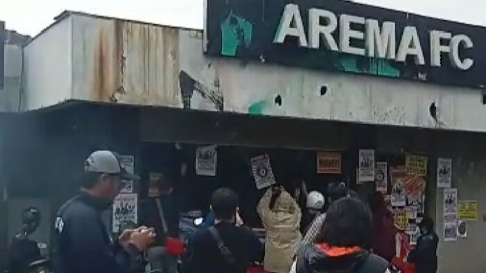 Prihatin Kantor Dirusak, Arema FC : Kami Terbuka untuk Berdialog