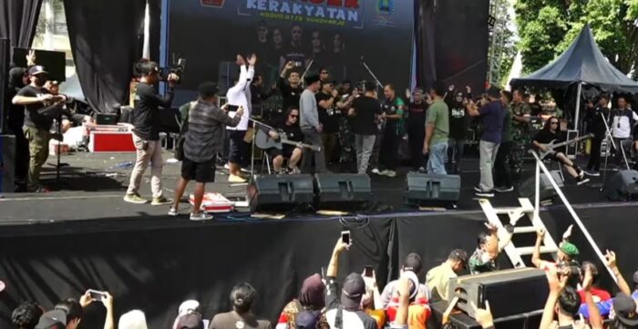 Tunaikan Janji, Jamrud Akhirnya Tampil Menggebrak di Sukoharjo Dalam Rangka HUT TNI ke-77