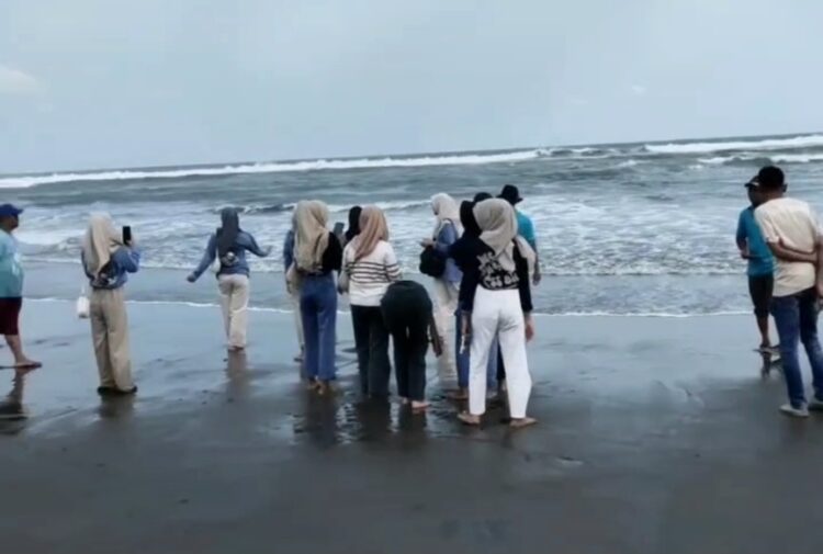 Wisata Berujung Duka, 2 Pelajar Asal Boyolali Meninggal Terseret Ombak Pantai Klayar