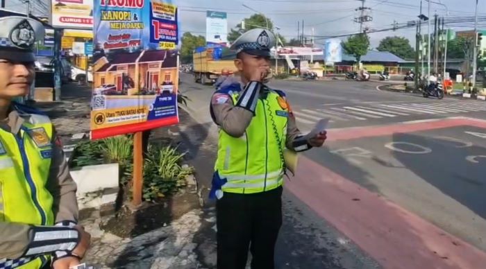 SPKLU Mobile ‘MBAK DEWI’ Siaga di Sragen, Satlantas Bantu Pemudik Kendaraan Listrik Saat Lebaran 2026