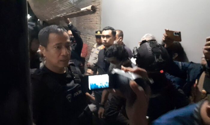 Polisi Tangkap Terduga Pelaku Pembakar Warung Mi Babi di Sukoharjo, Sempat Terjadi Perlawanan Sengit