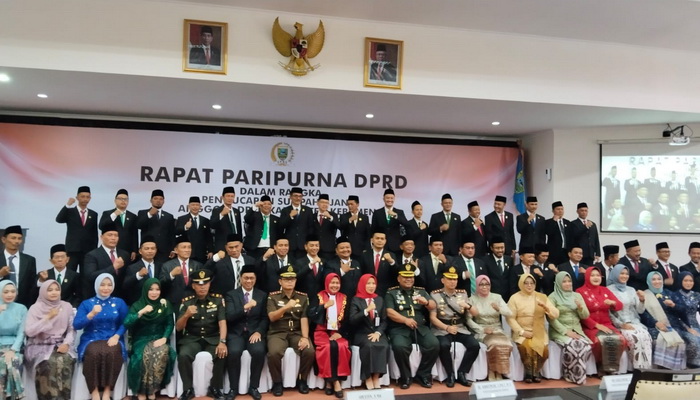 50 Anggota DPRD Kebumen Periode 2024-2029 Dilantik, Gus Fauhan Jadi Ketua Sementara
