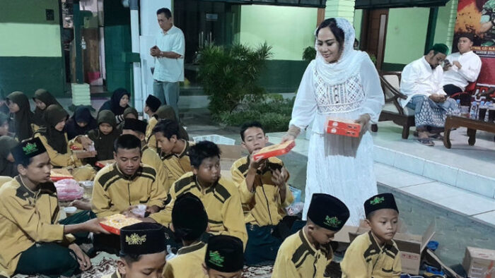 Peringati Nuzulul Quran, Diwa Foundation Bersama Kodim Sukoharjo Santuni Anak Yatim Piatu