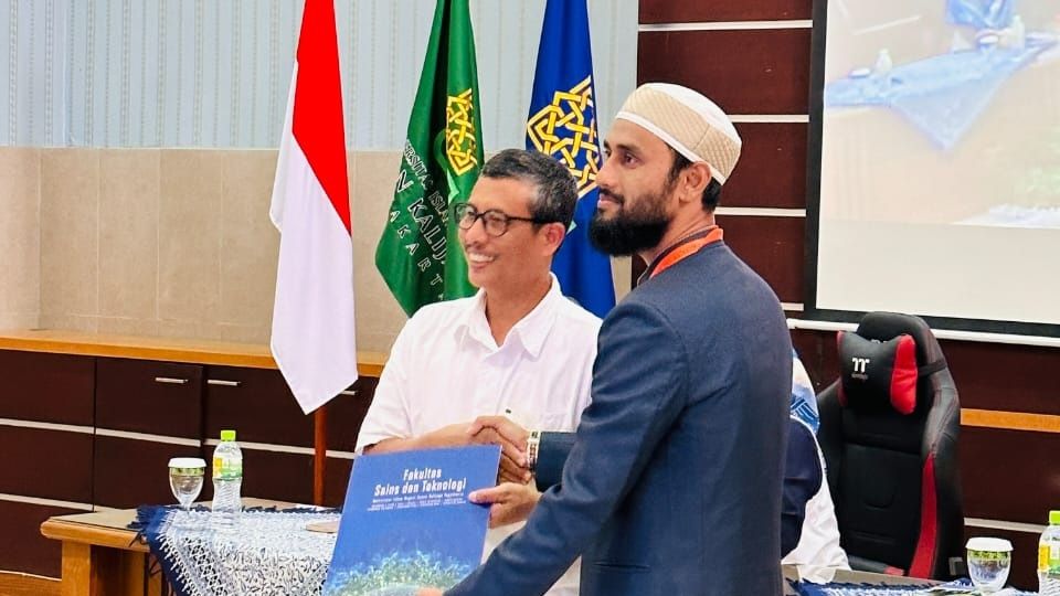 Torehkan Prestasi, Mahasiswa Asing UMS Asal Bangladesh Raih Best Participant Summer Course